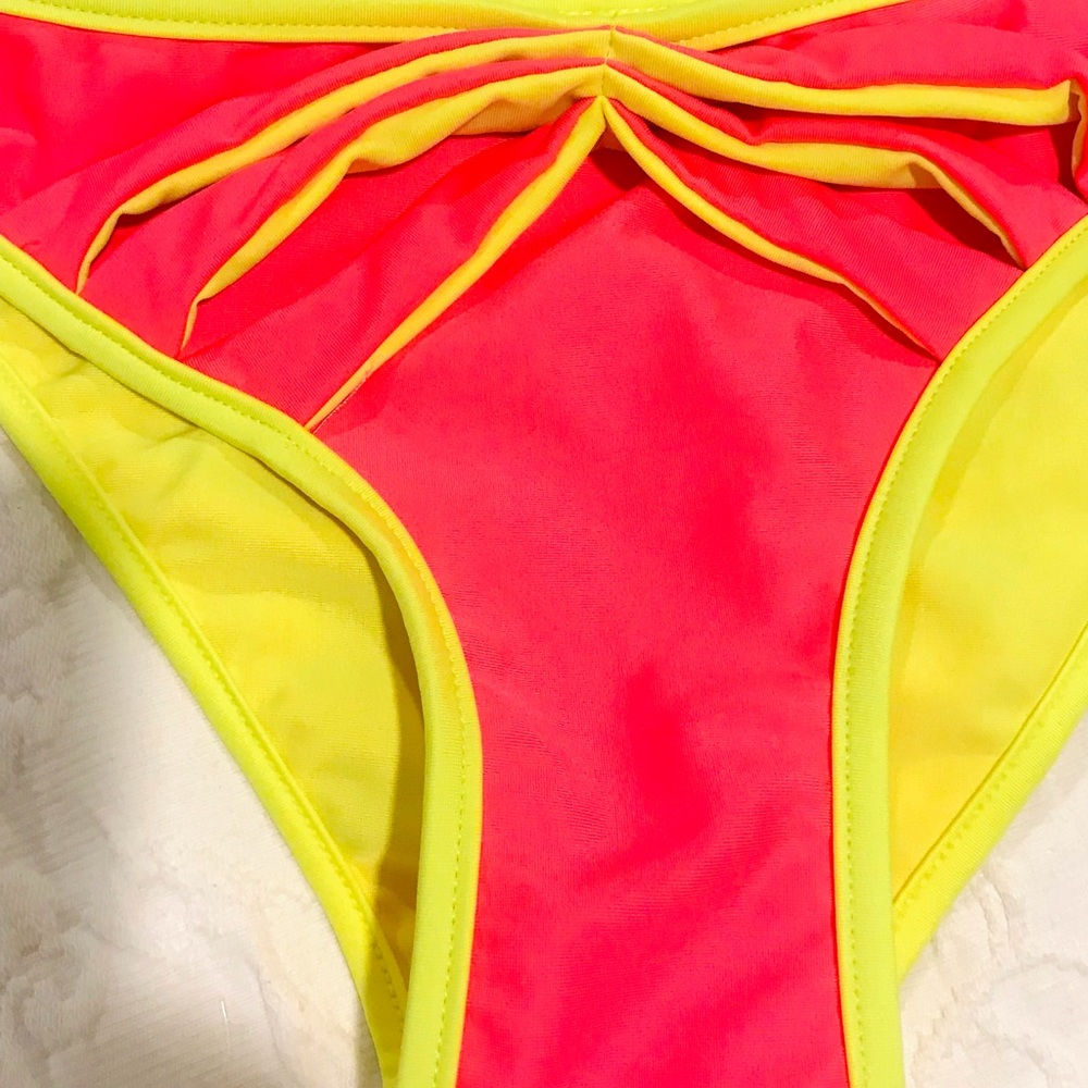 Beach bunny lunar  size XL NWOT - Picture 5 of 8